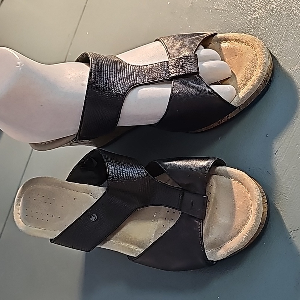 - Rockport Adiprene black wedge slip on leather sandles. 7.5.